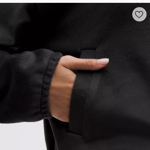 Lululemon NWT Plush Velour Oversized Half Zip Black. SOLD OUT - Picture 3 of 9
